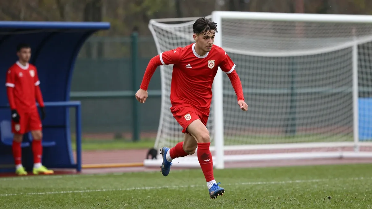 Cian Ashford and Joel Colwill have received their first senior Wales call-ups for the Nations League matches, while Jack...