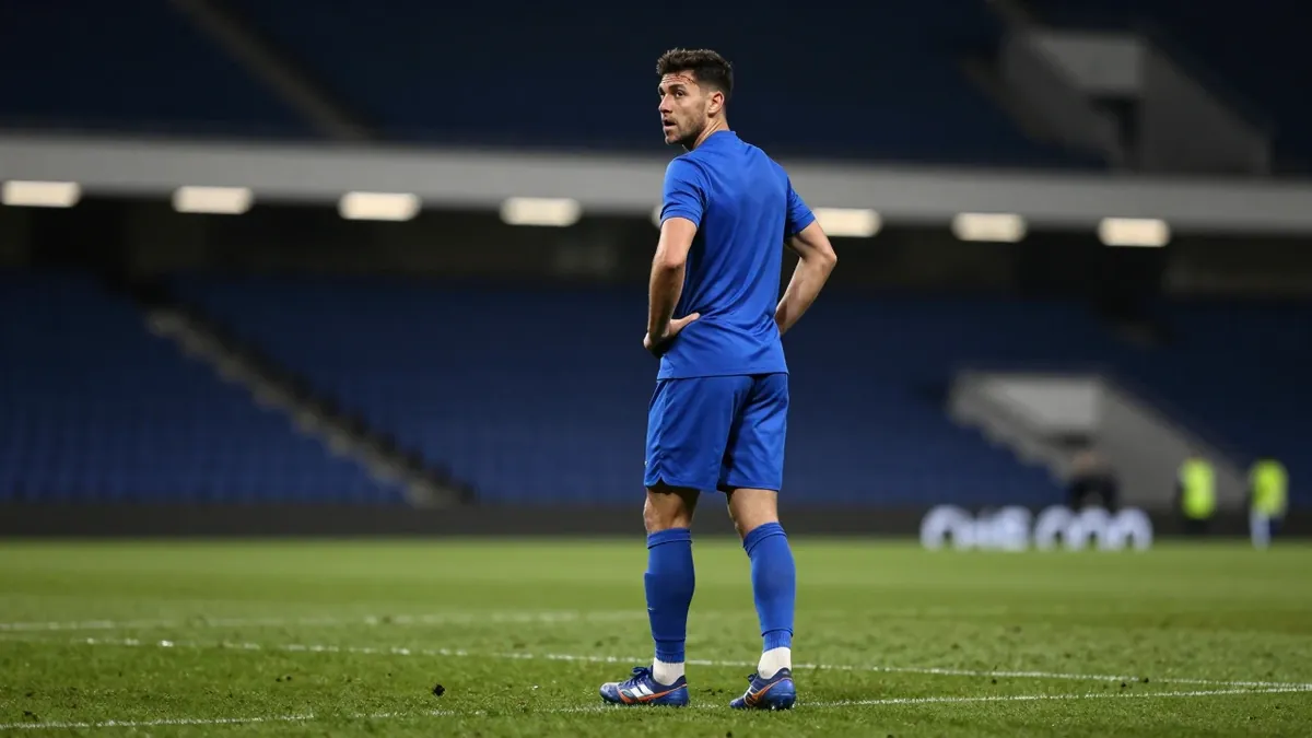 Cardiff City manager Brian Barry-Murphy has addressed Callum Robinson's lack of minutes, confirming the forward wants to...